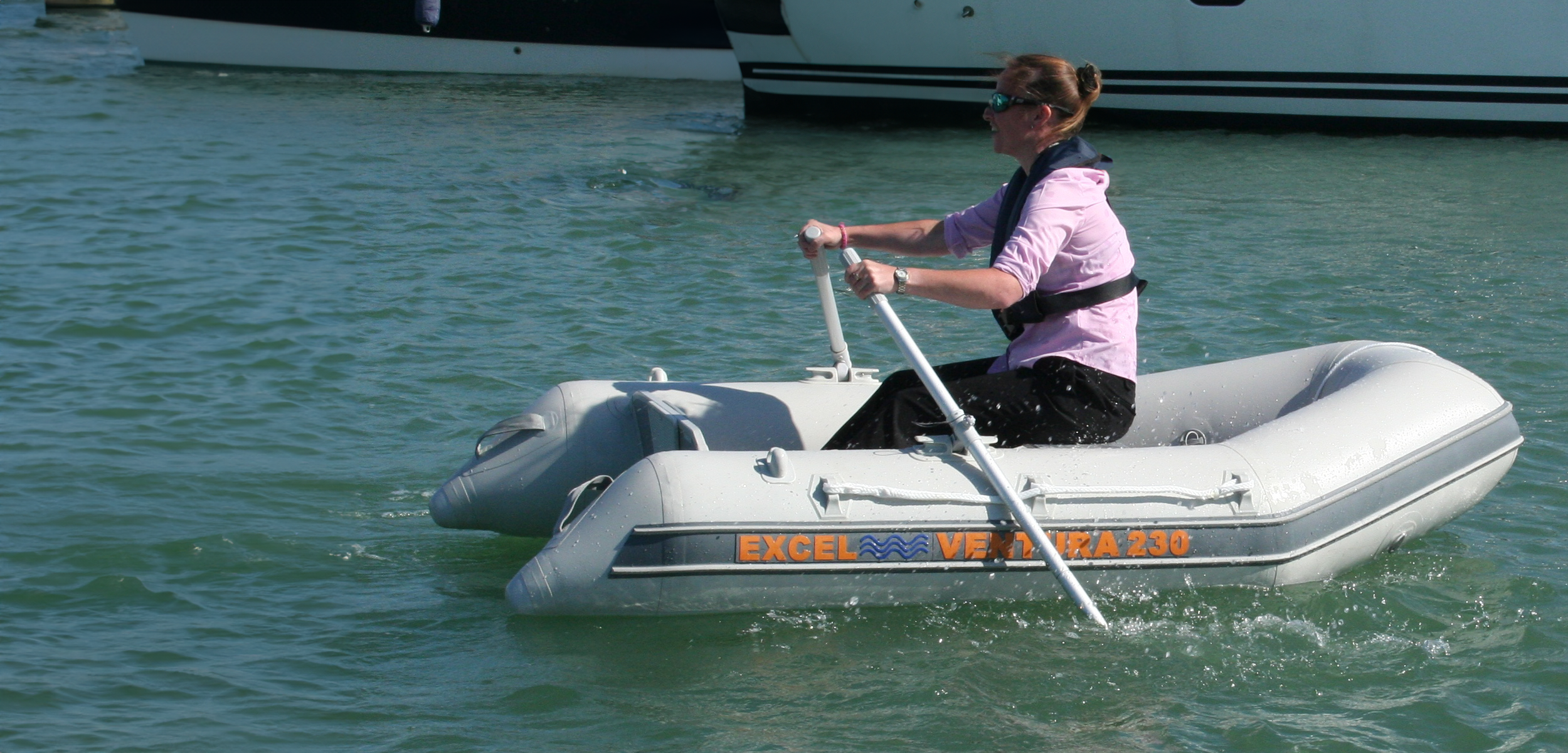 Excel Boats Ventura 230 on Water