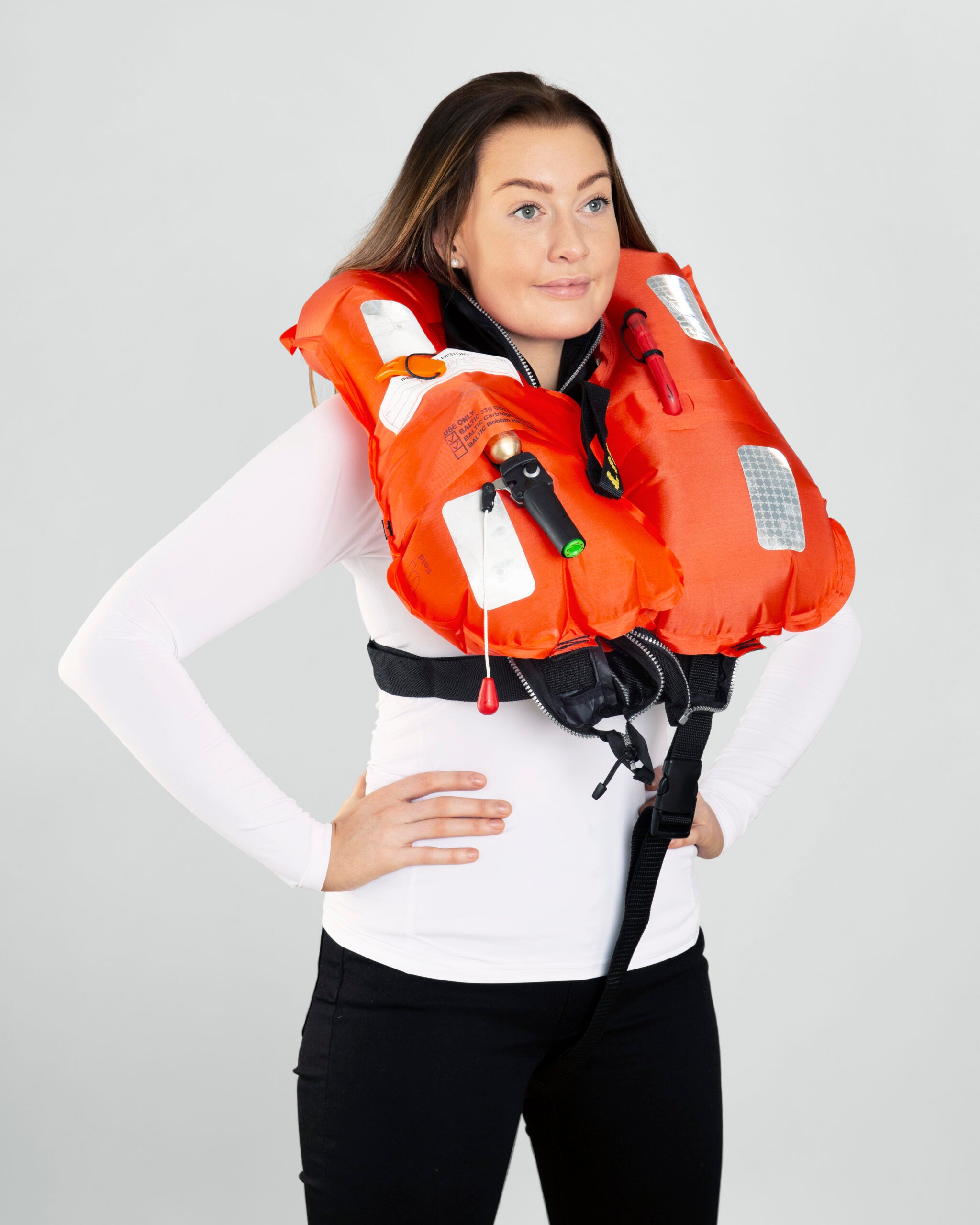 baltic-winner-lifejacket-black-1555-7-scaled